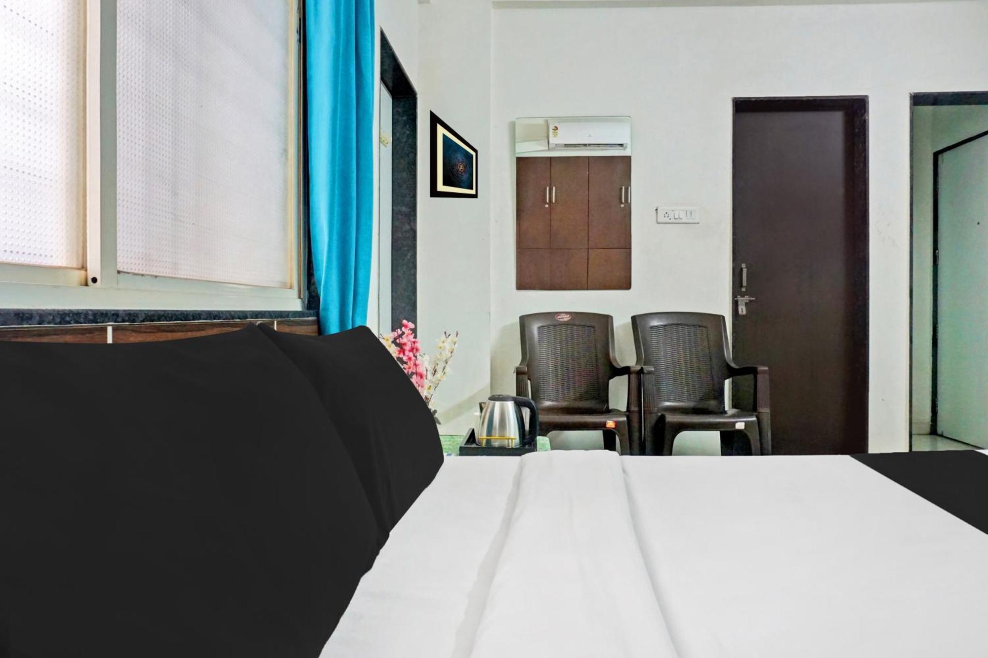 Hotel O Pristine Pune Exteriör bild